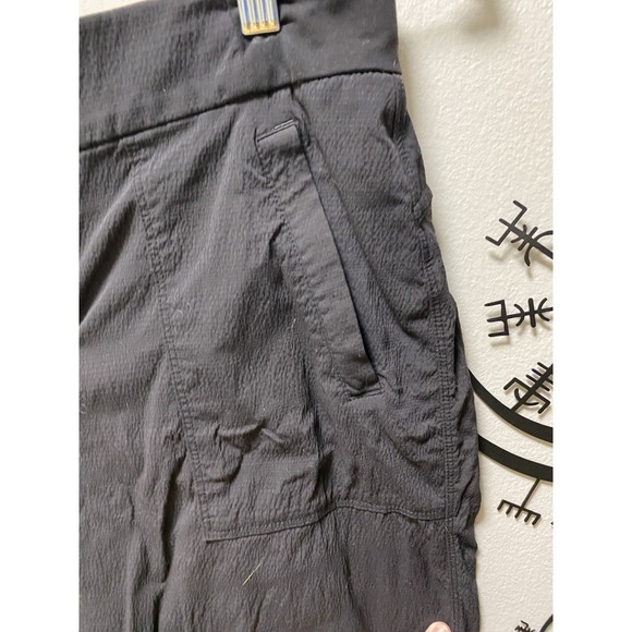 Athleta Womens Black Athletic 8.5 Inseam Shorts With Pockets  Stretch Size 10 - Picture 3 of 8